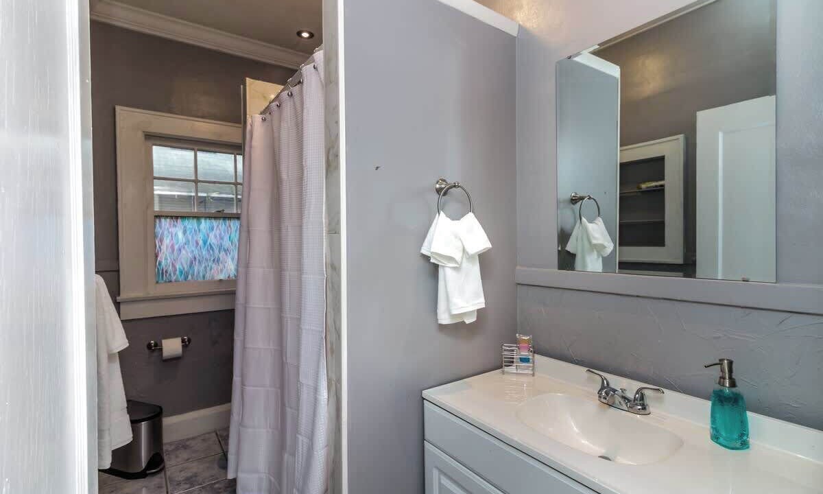 Photo of Bathroom in East Lake Morton