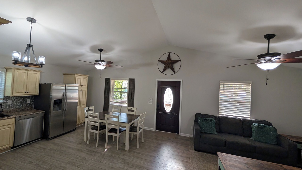 Photo of Livingroom in Bullard