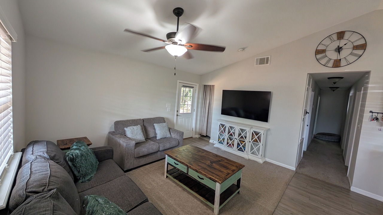 Photo of Livingroom in Bullard