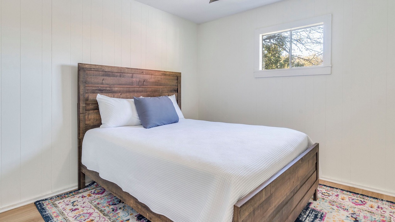 Photo of Bedroom in Granite Shoals