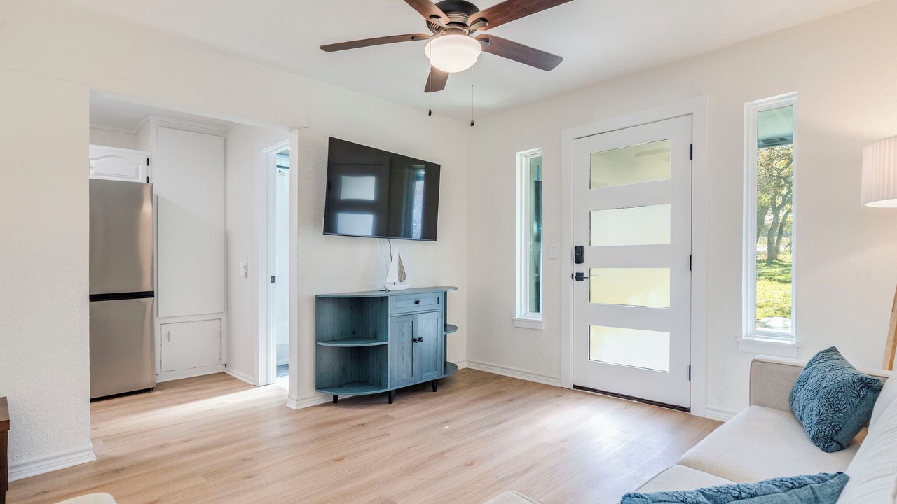 Photo of Livingroom in Granite Shoals