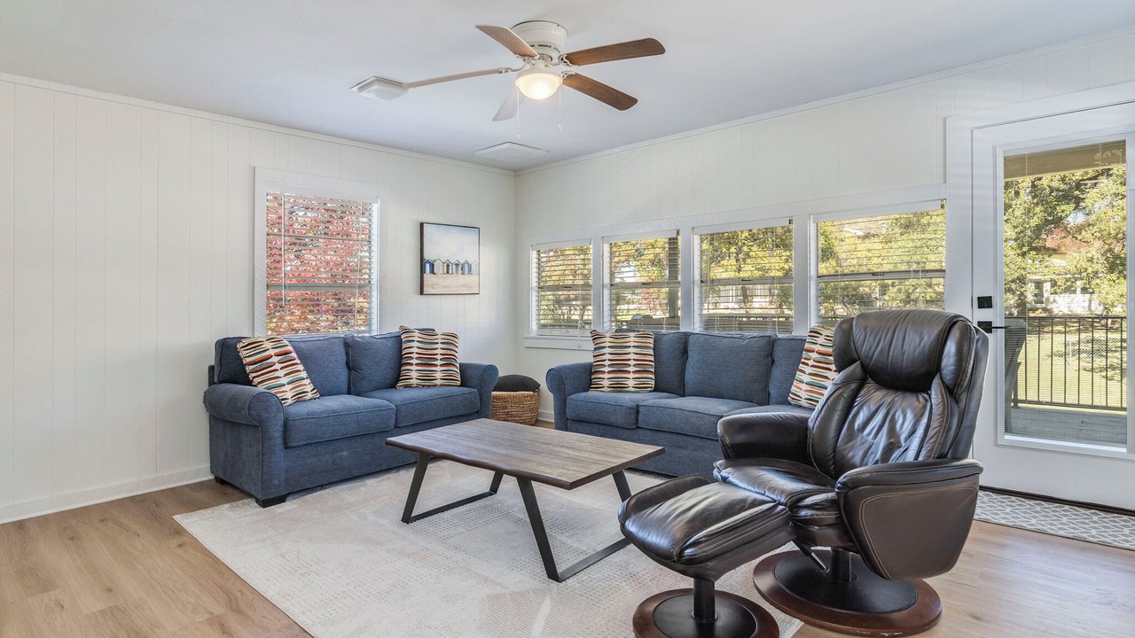 Photo of Livingroom in Granite Shoals