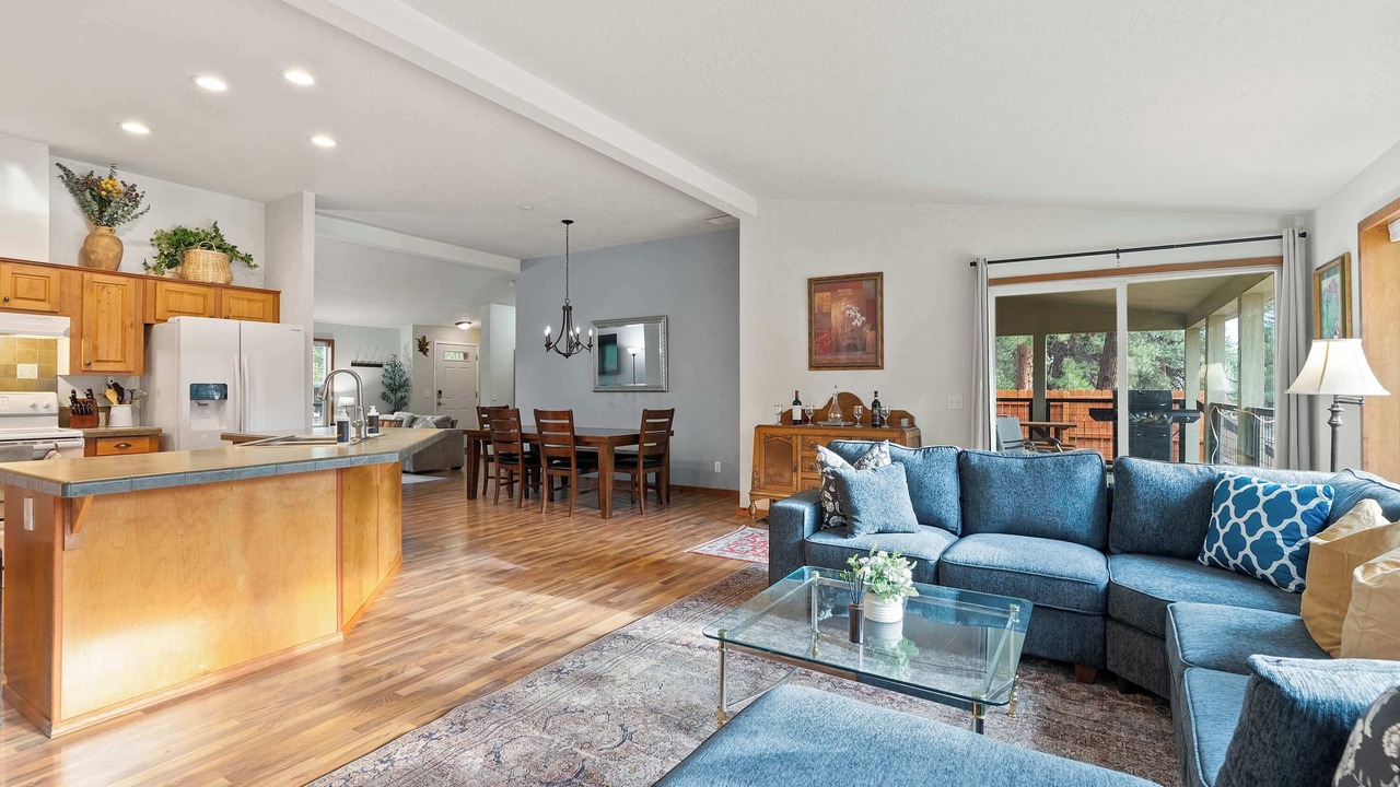 Photo of Bedroom in Deschutes River Woods