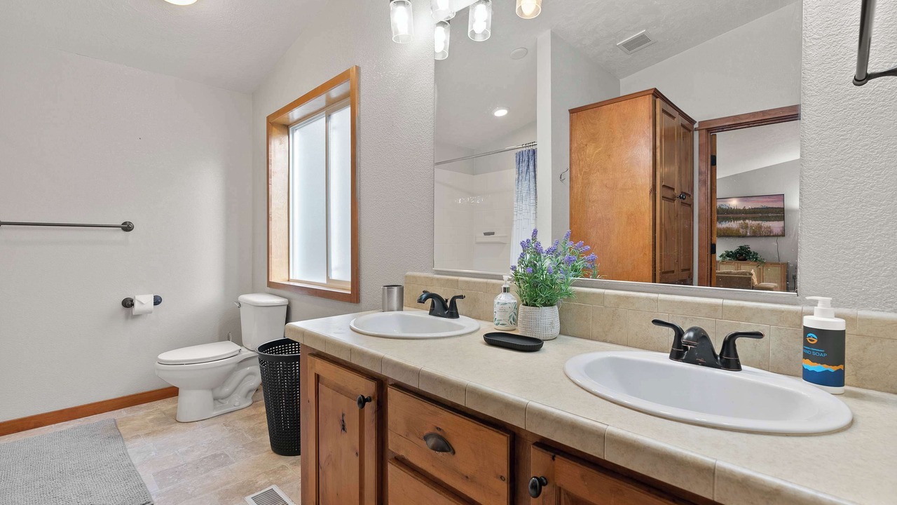 Photo of Others in Deschutes River Woods