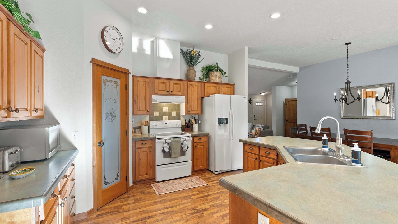 Photo of Others in Deschutes River Woods