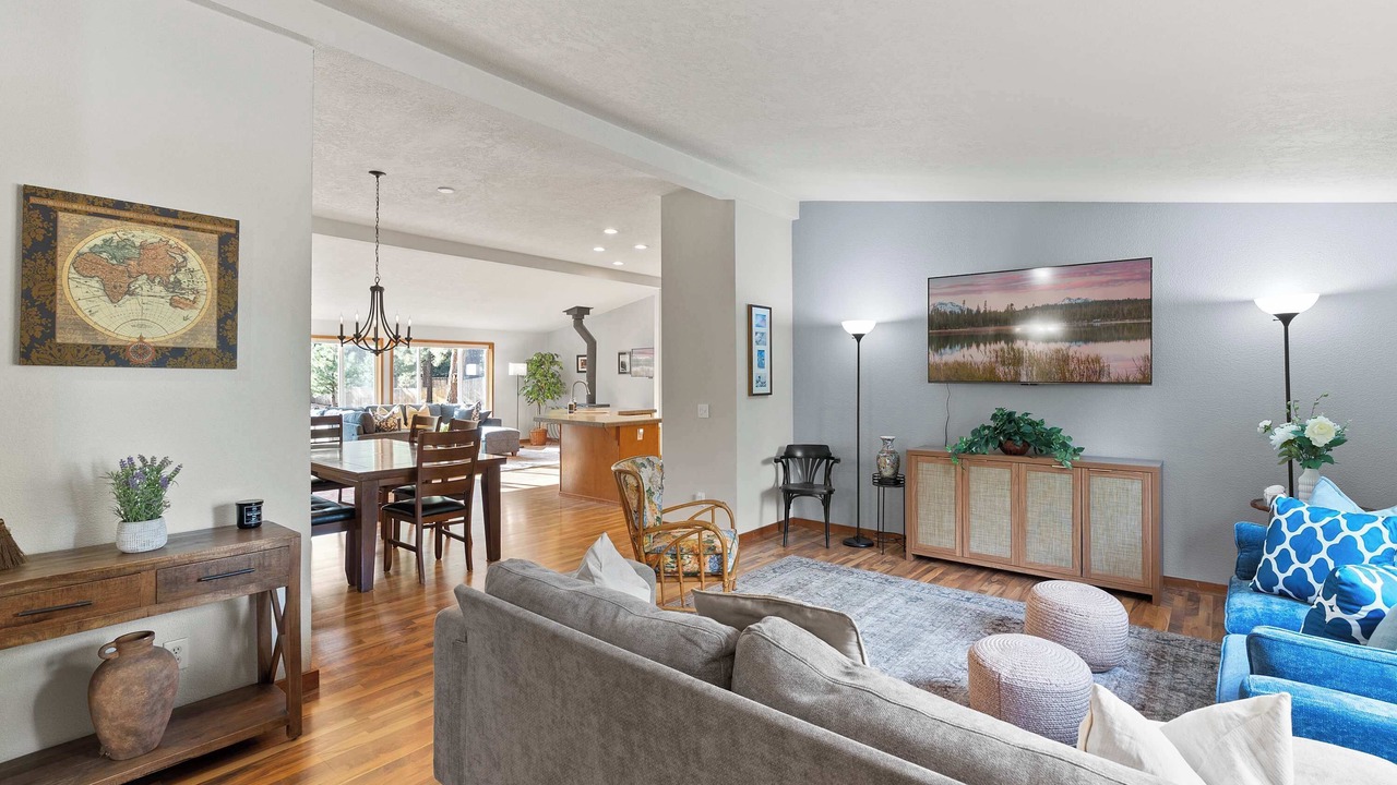 Photo of Bedroom in Deschutes River Woods