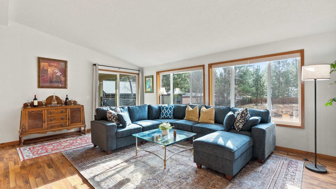 Photo of Bedroom in Deschutes River Woods