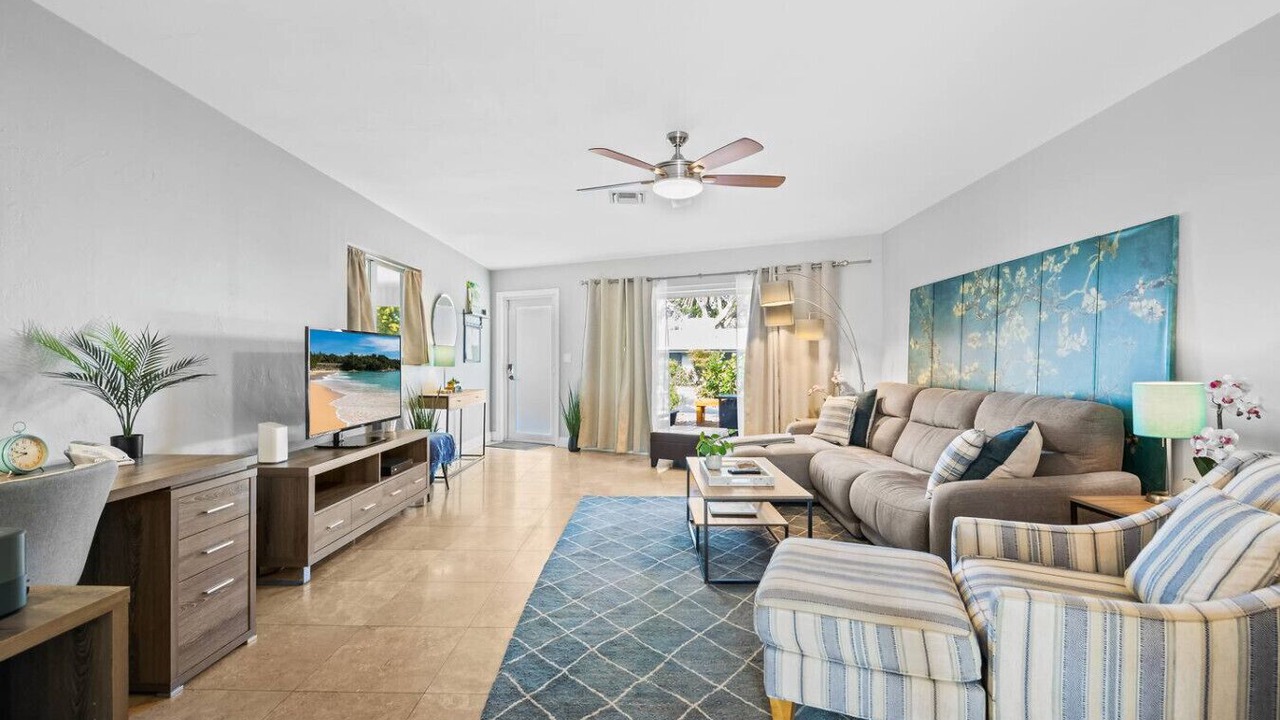 Photo of Livingroom in Wilton Manors