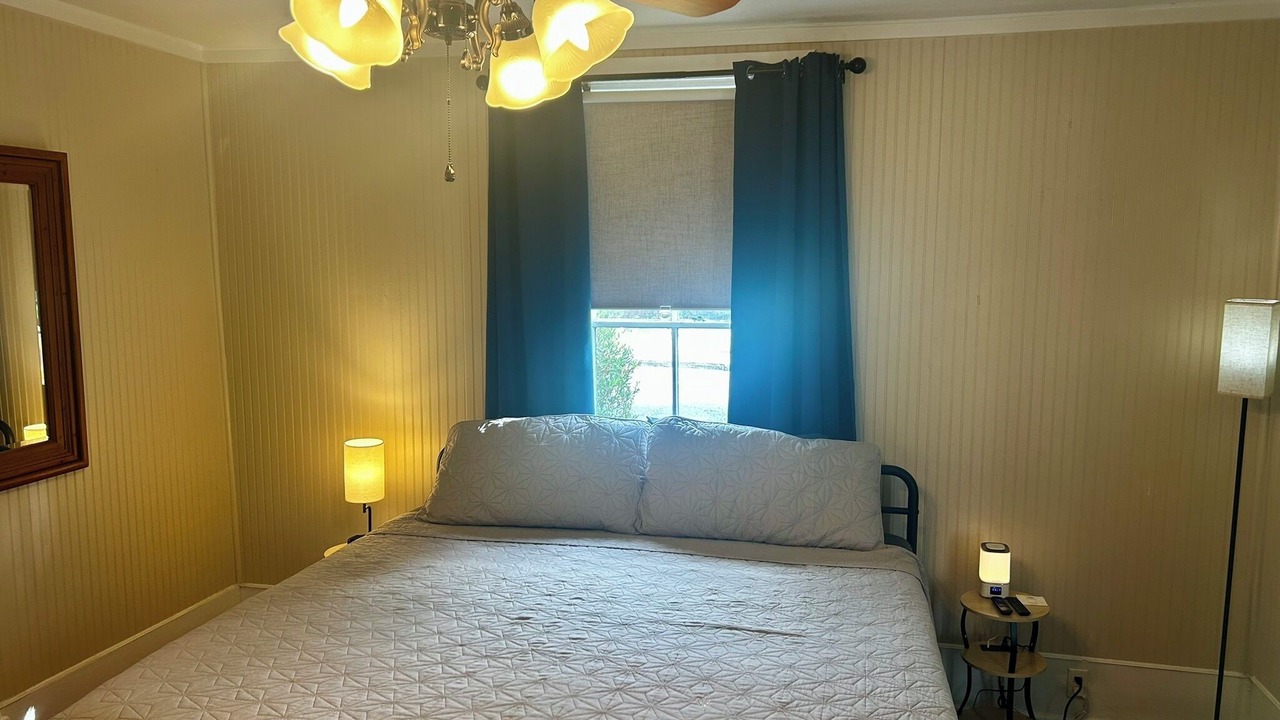 Photo of Bedroom in Historic District