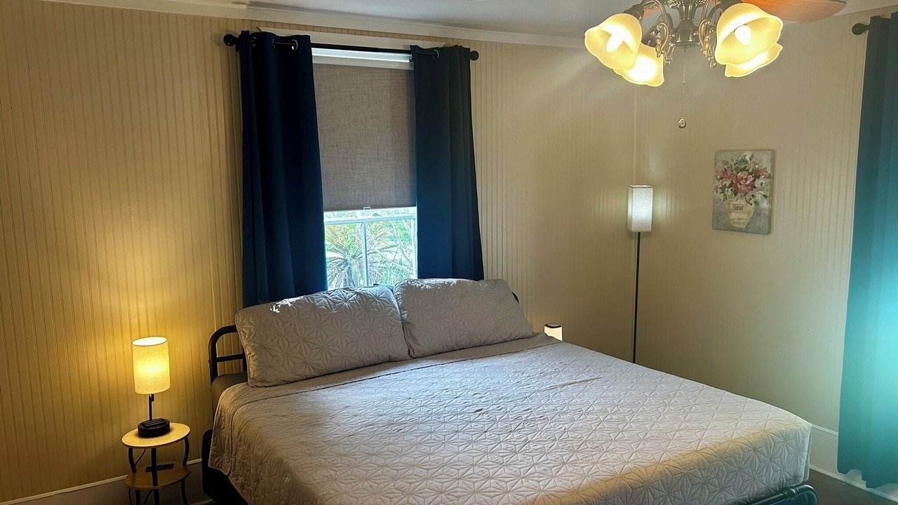 Photo of Bedroom in Historic District