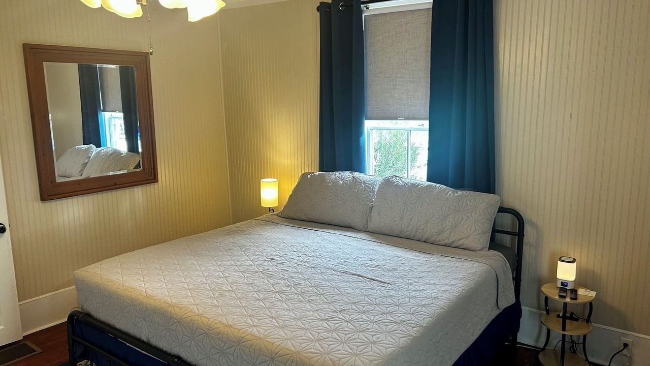 Photo of Bedroom in Historic District