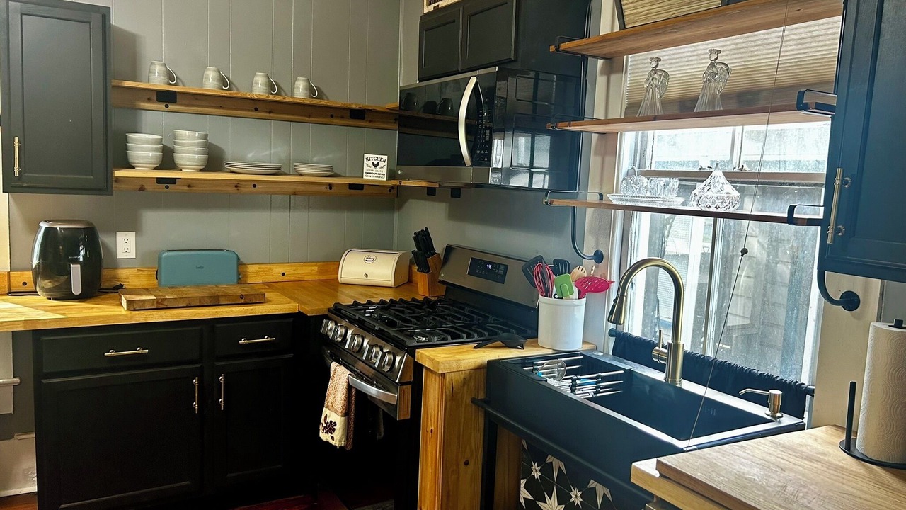 Photo of Kitchen in Historic District
