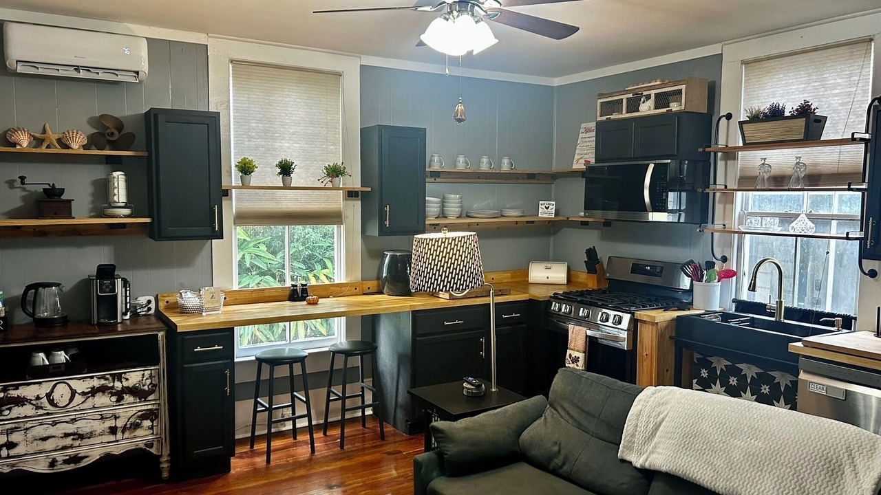 Photo of Livingroom in Historic District