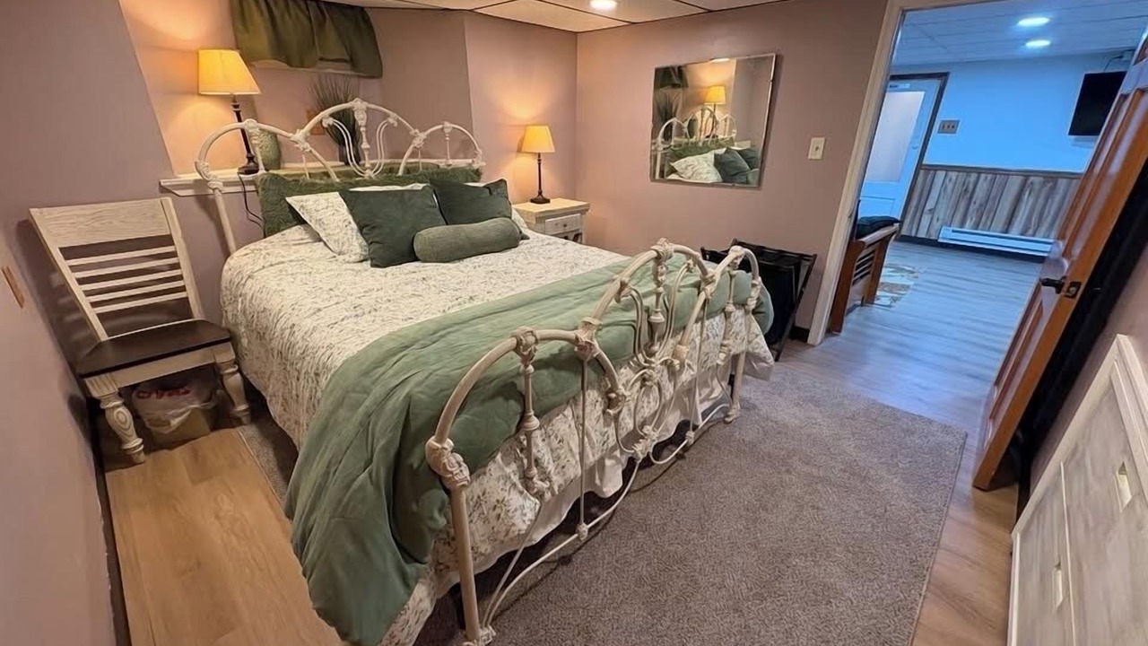 Photo of Bedroom in Adamstown