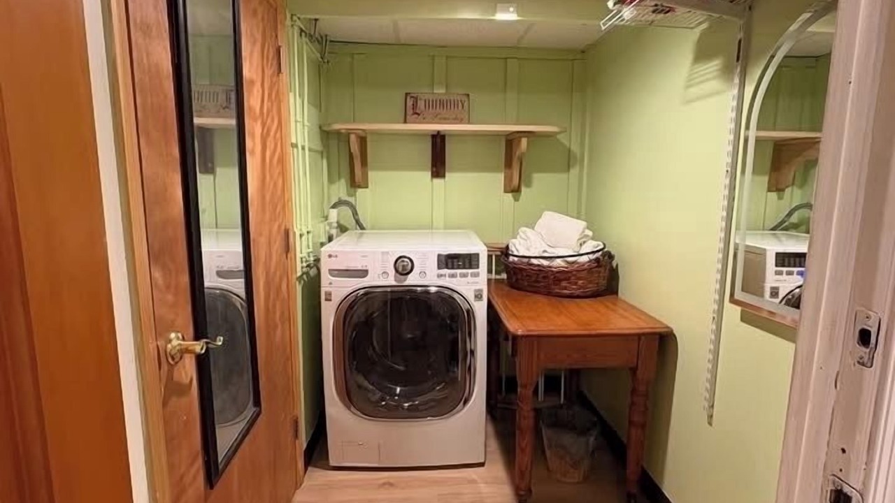 Photo of Others in Adamstown