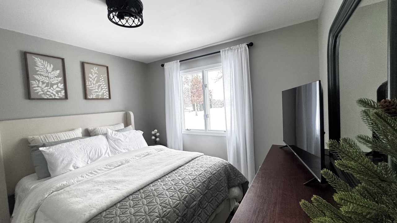 Photo of Bedroom in Scott County