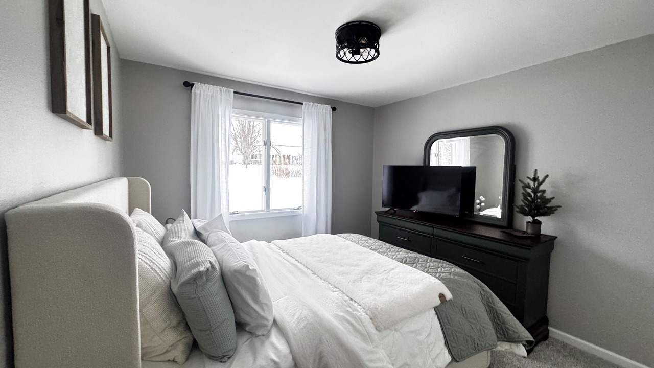 Photo of Bedroom in Scott County