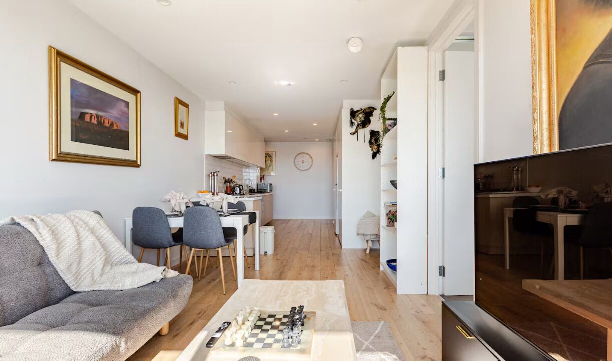 Photo of Livingroom in Carnegie