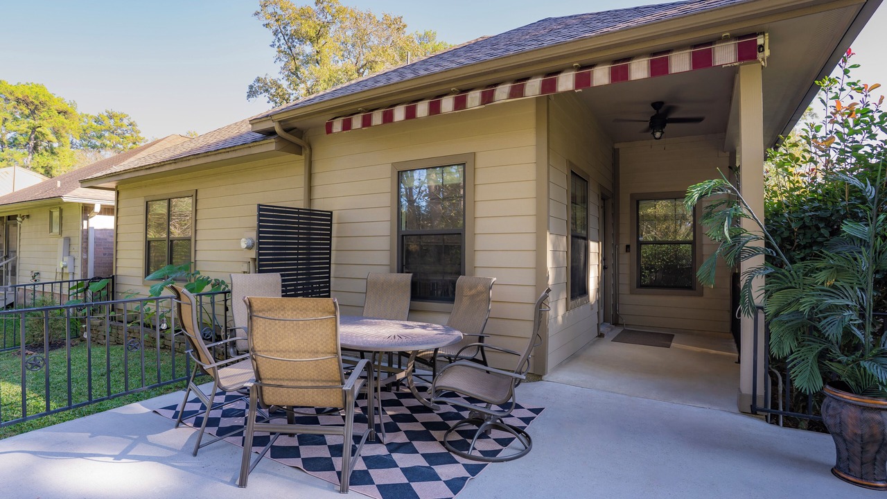 Photo of Outdoor in April Sound