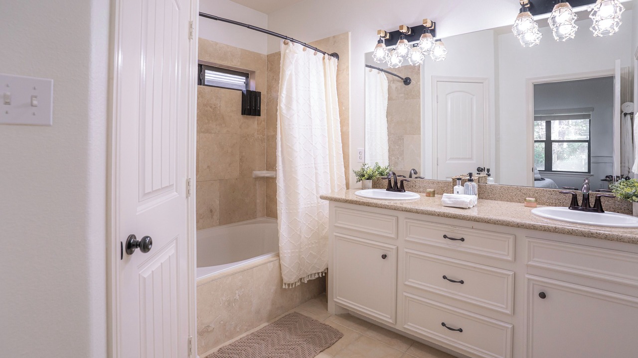 Photo of Bathroom in April Sound