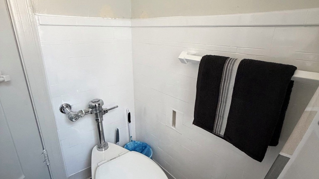 Photo of Bathroom in Huntington Park