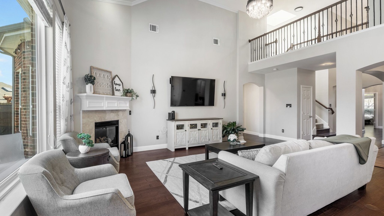 Photo of Livingroom in Grand Prairie
