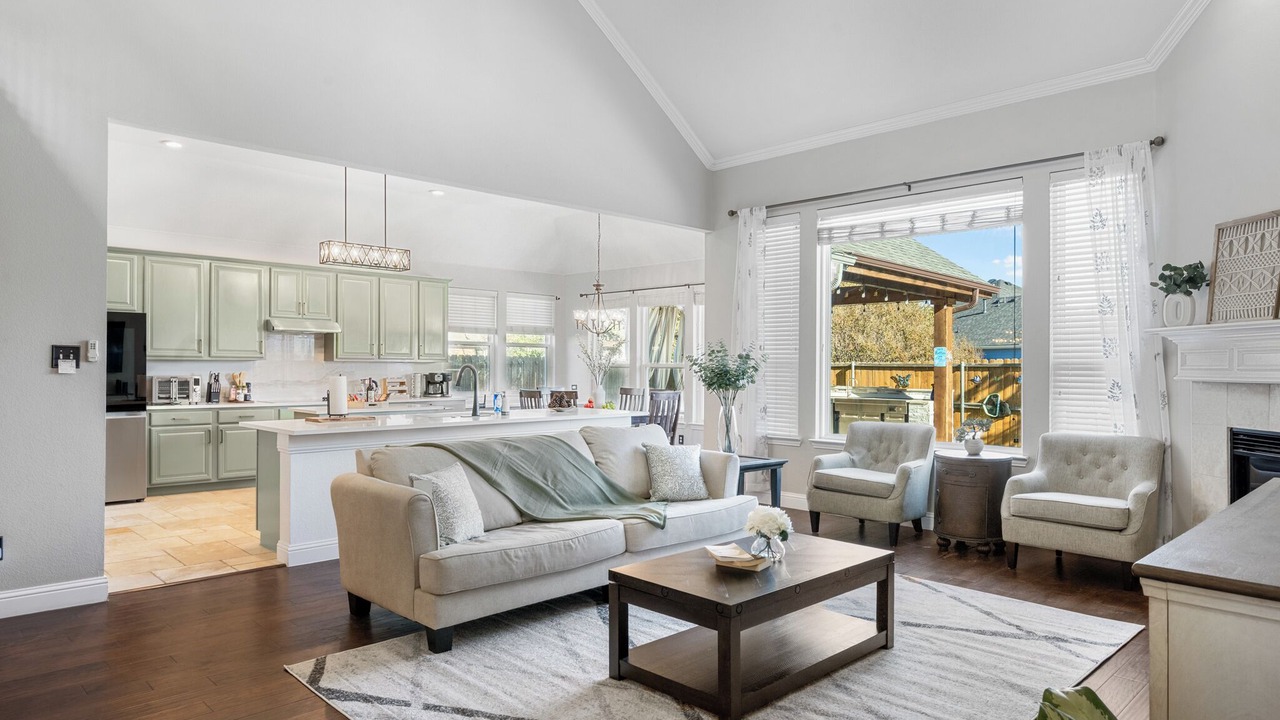 Photo of Livingroom in Grand Prairie