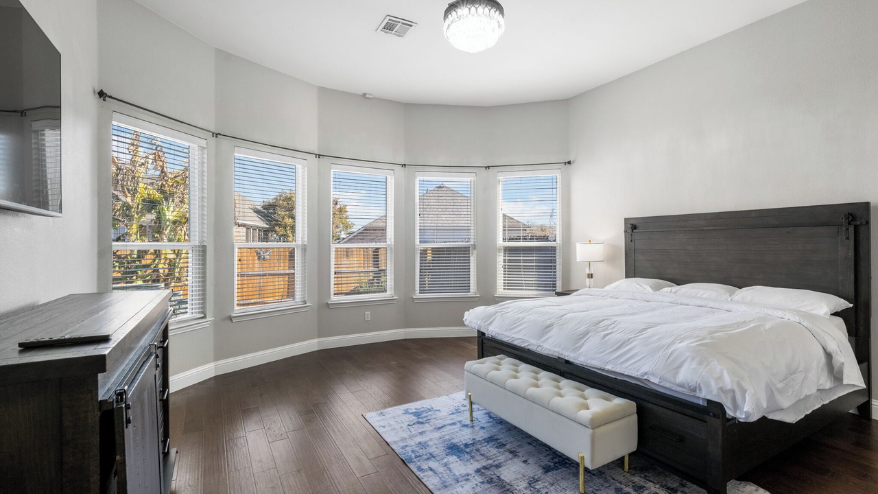 Photo of Bedroom in Grand Prairie
