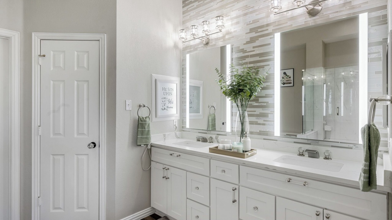 Photo of Bathroom in Grand Prairie