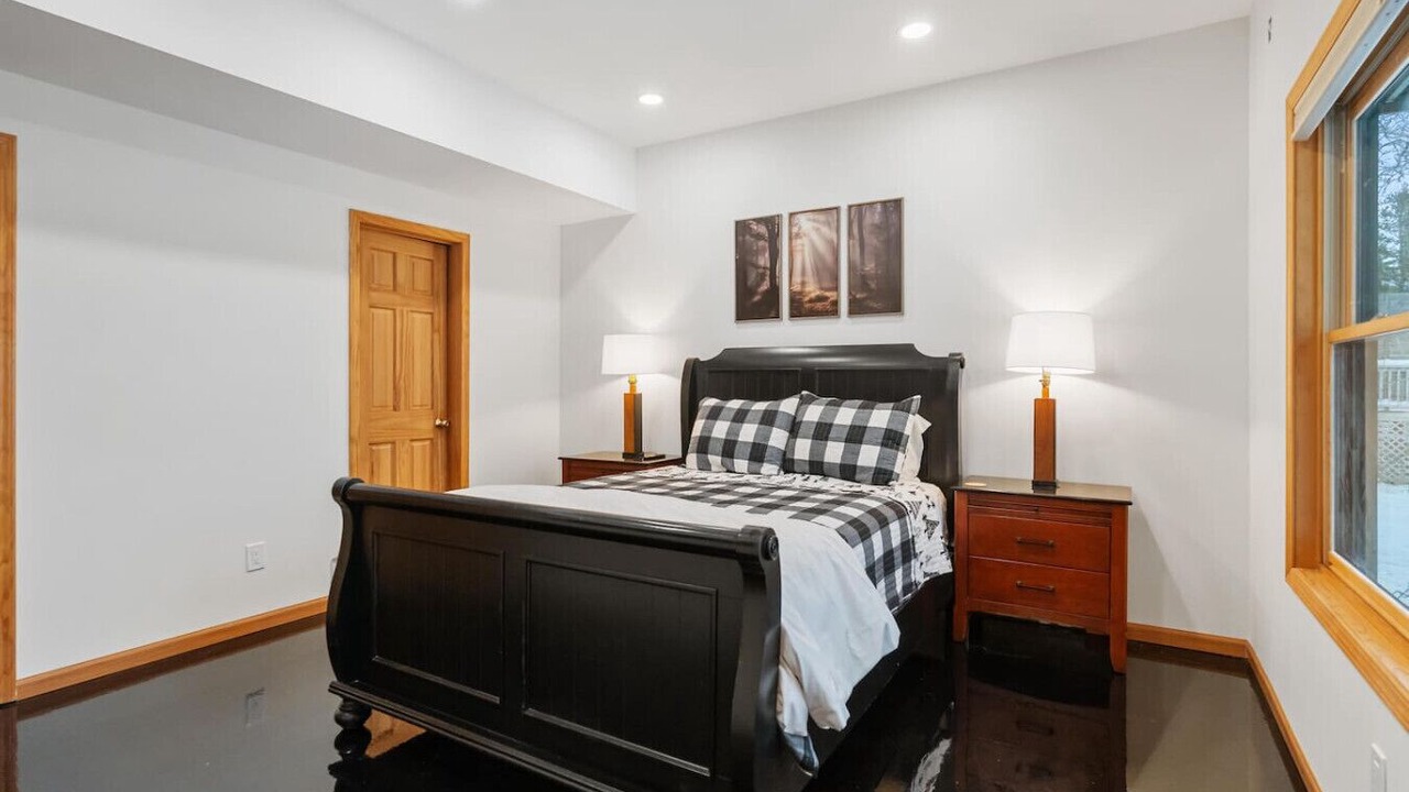 Photo of Bedroom in Charlevoix