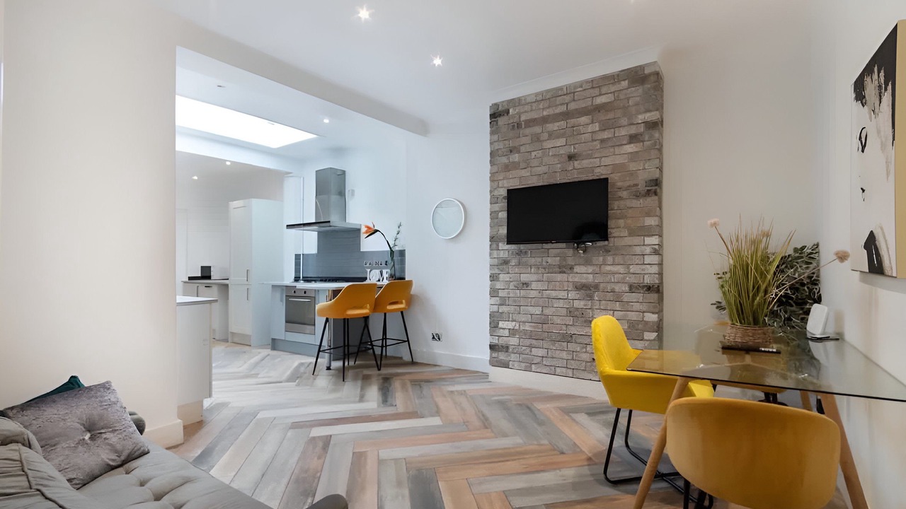 Photo of Livingroom in Woodside