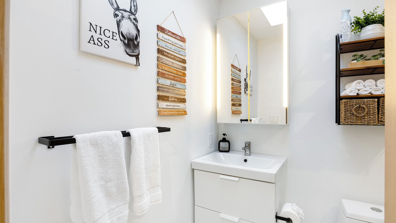 Photo of Bathroom in Woodland Hills