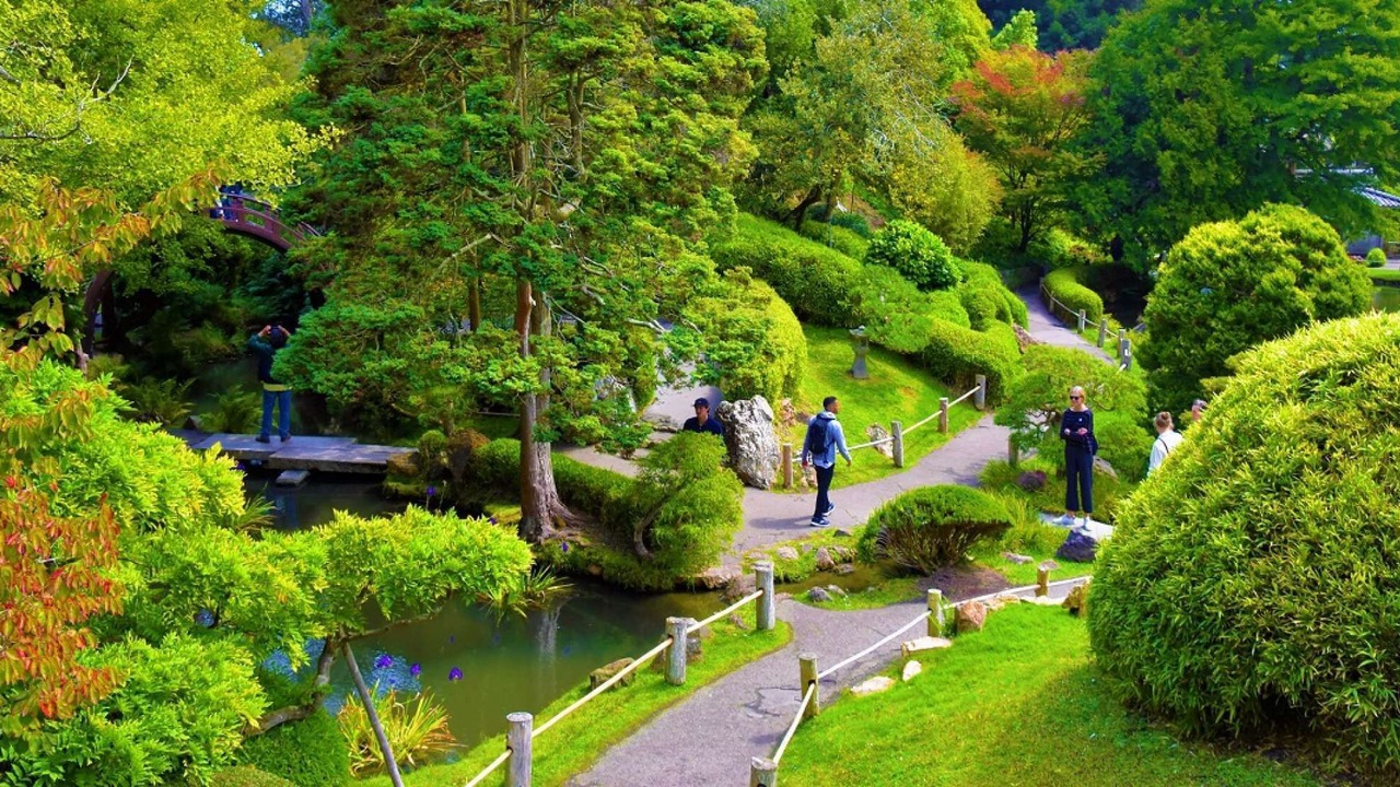 Photo of Others in Theater District