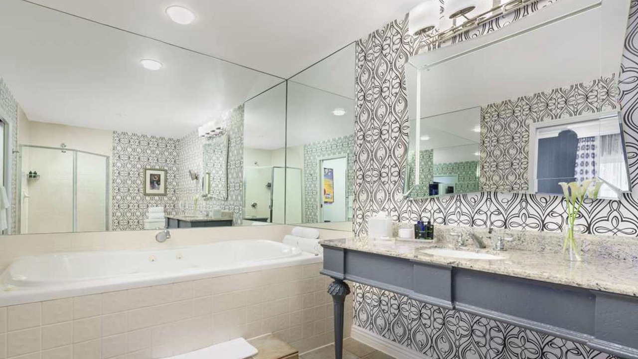 Photo of Bathroom in Theater District