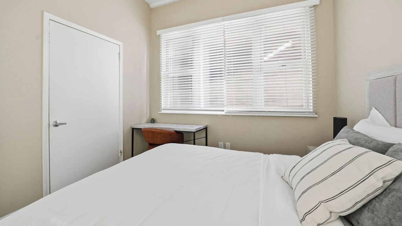 Photo of Bedroom in Downtown