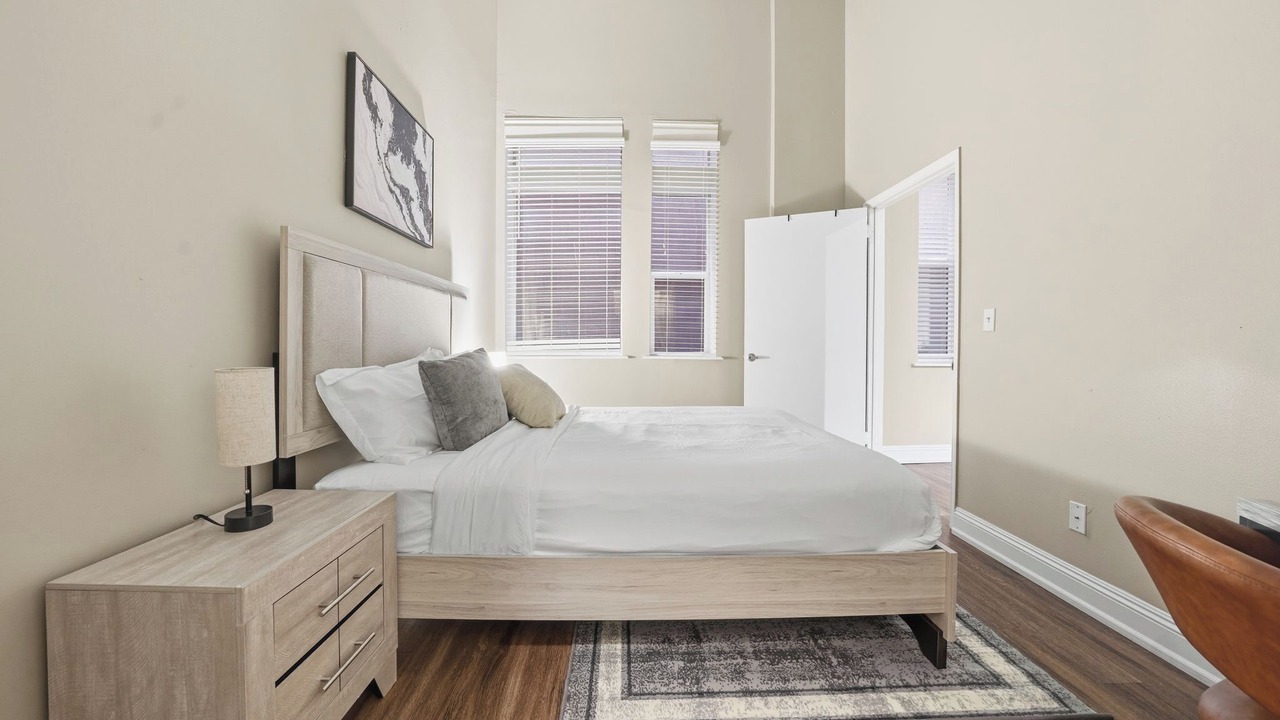 Photo of Bedroom in Downtown