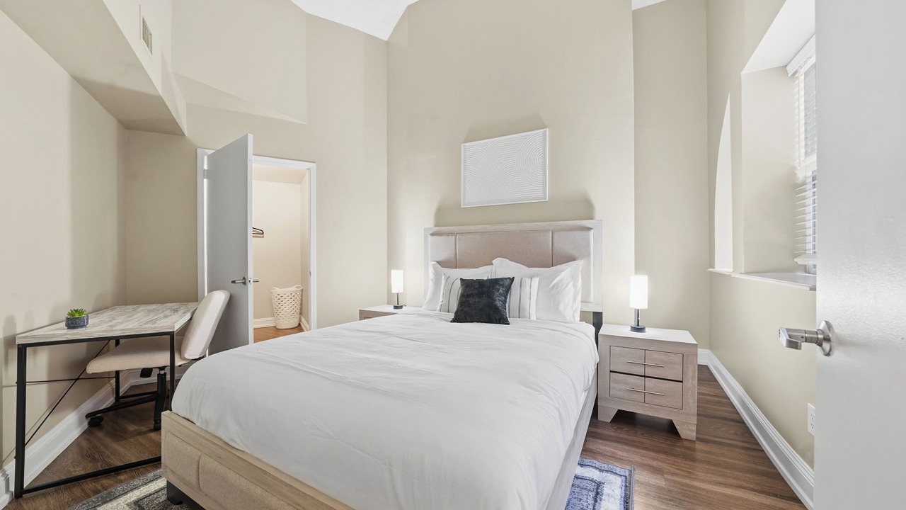 Photo of Bedroom in Downtown