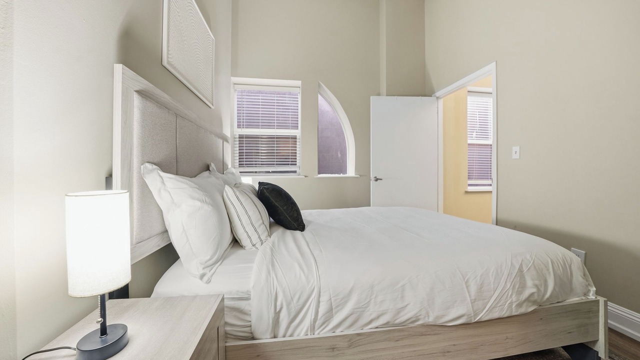 Photo of Bedroom in Downtown