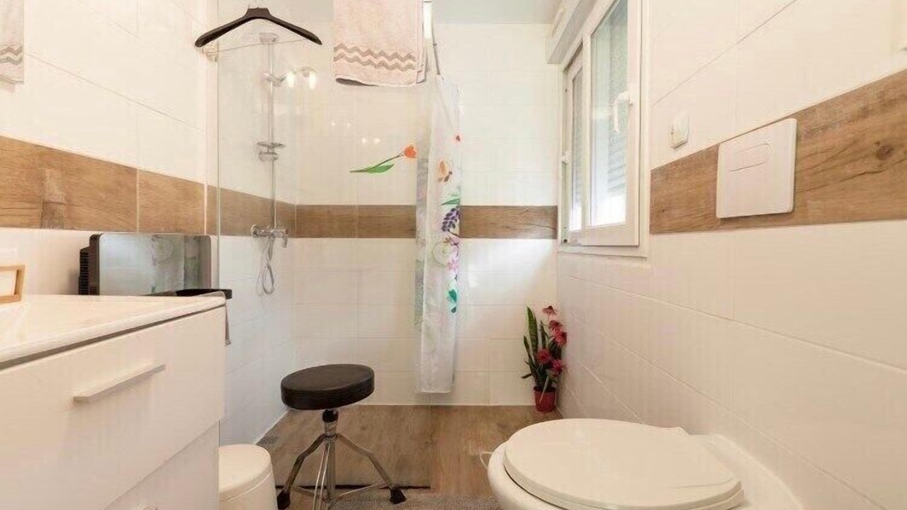 Photo of Bathroom in Plouedern