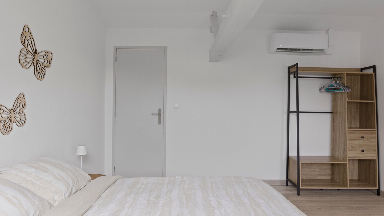 Photo of Bedroom in Brain-sur-Allonnes