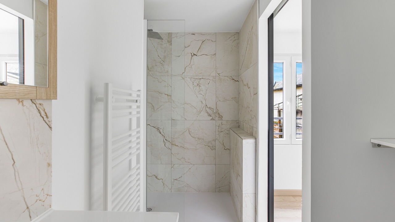 Photo of Bathroom in Brain-sur-Allonnes
