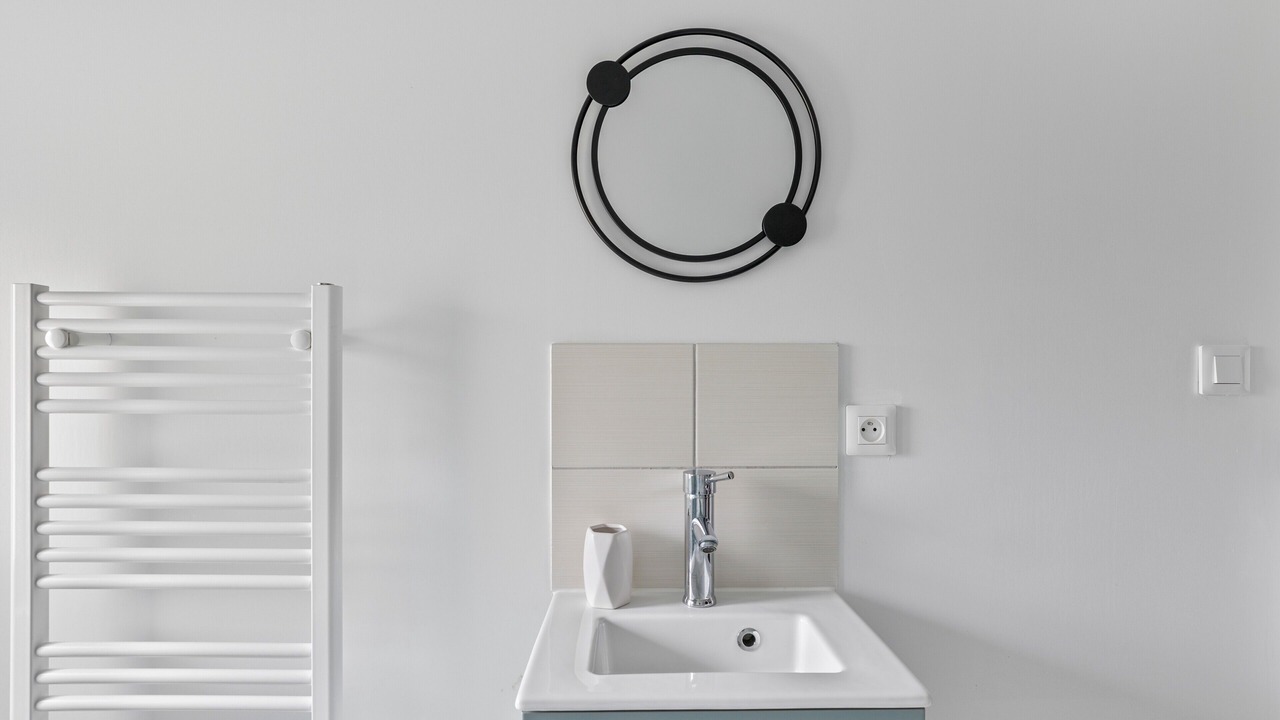 Photo of Bathroom in Brain-sur-Allonnes