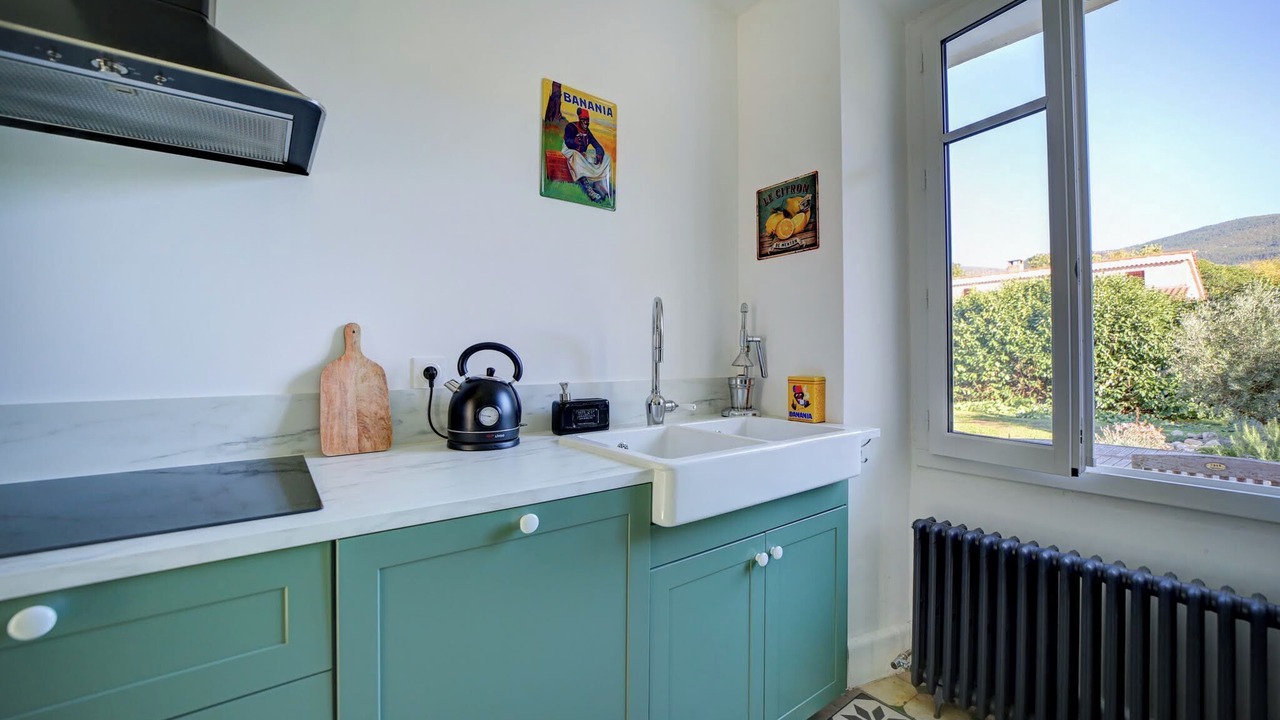 Photo of Kitchen in Estoublon