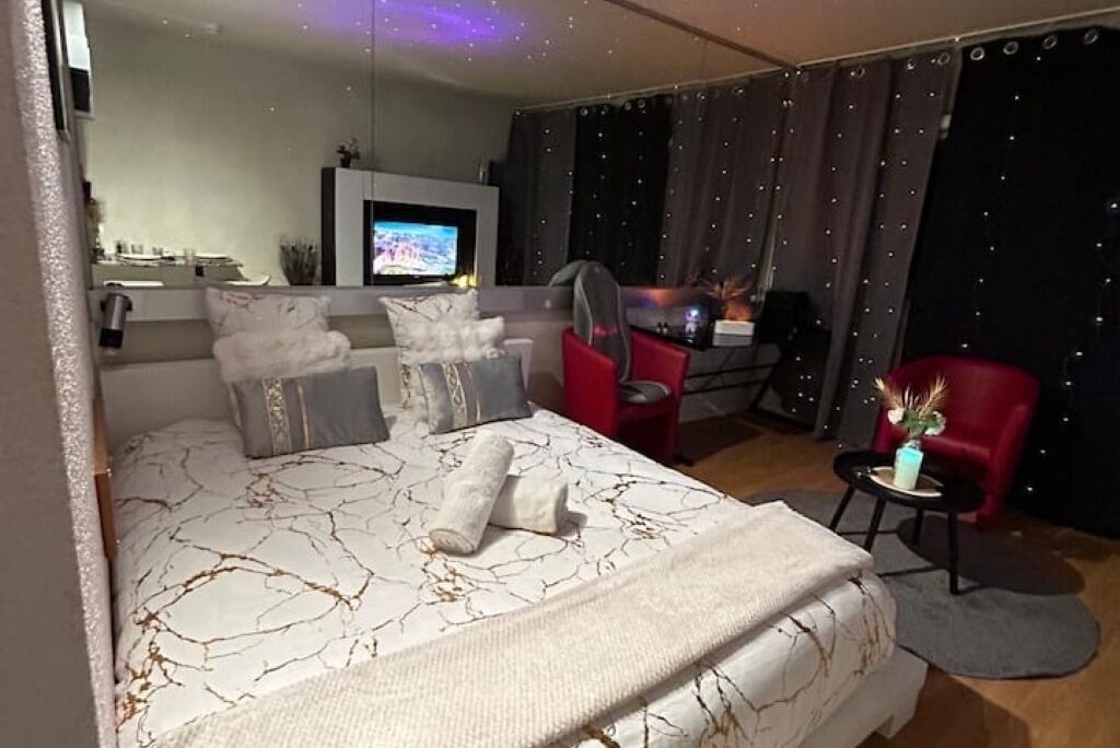 Photo of Bedroom in Carquefou