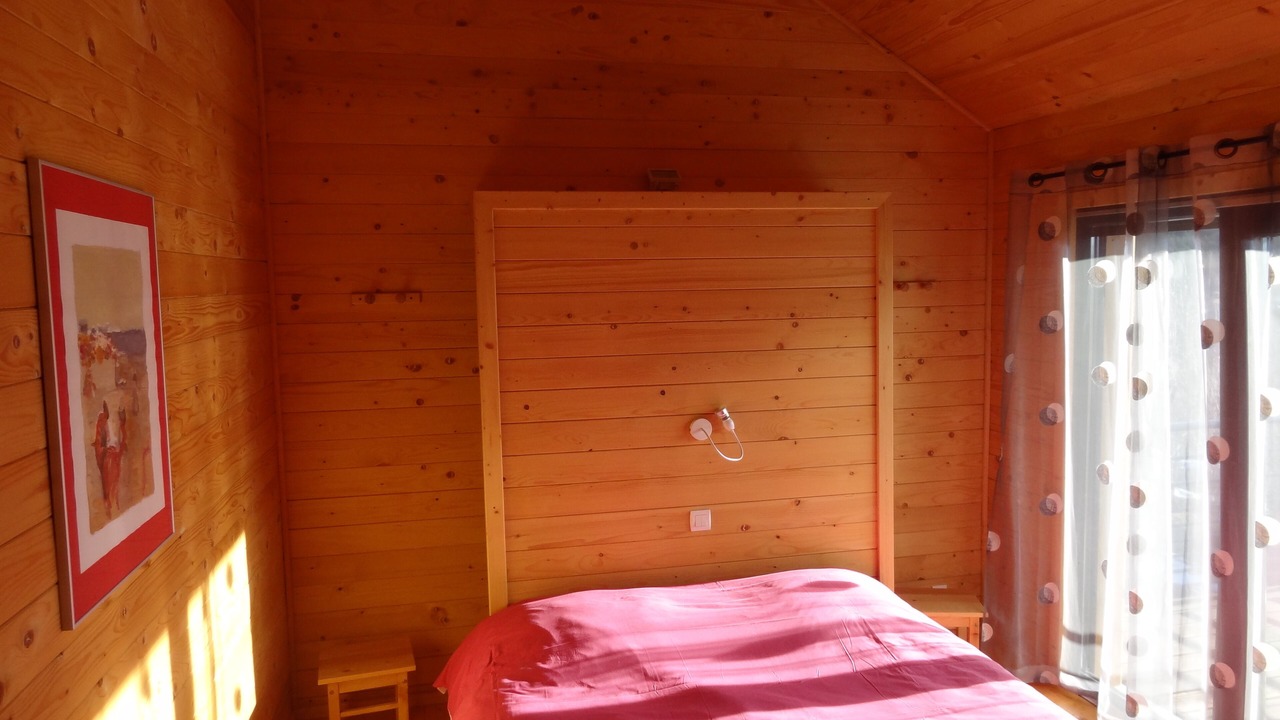 Photo of Bedroom in Puy-Saint-Eusebe