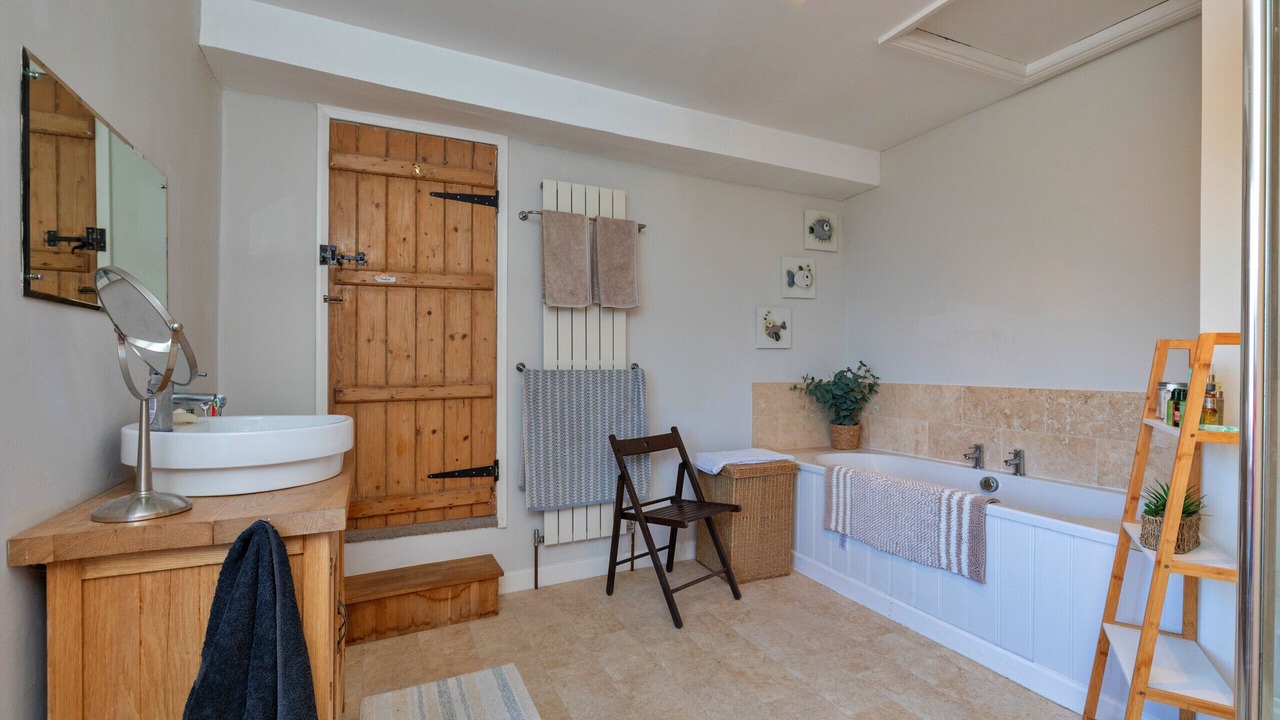 Photo of Bathroom in Kerridge