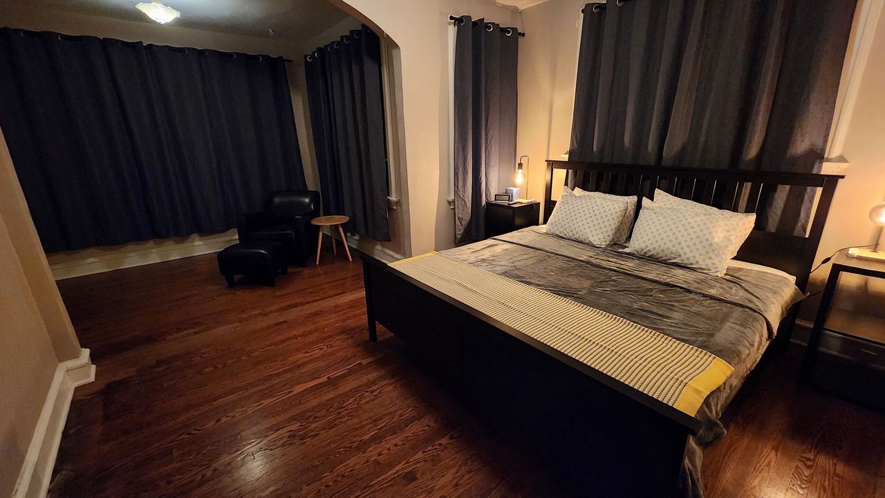 Photo of Bedroom in Southwest Garden