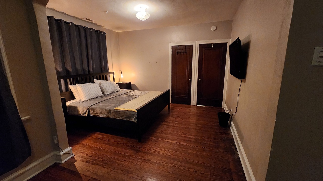 Photo of Bedroom in Southwest Garden