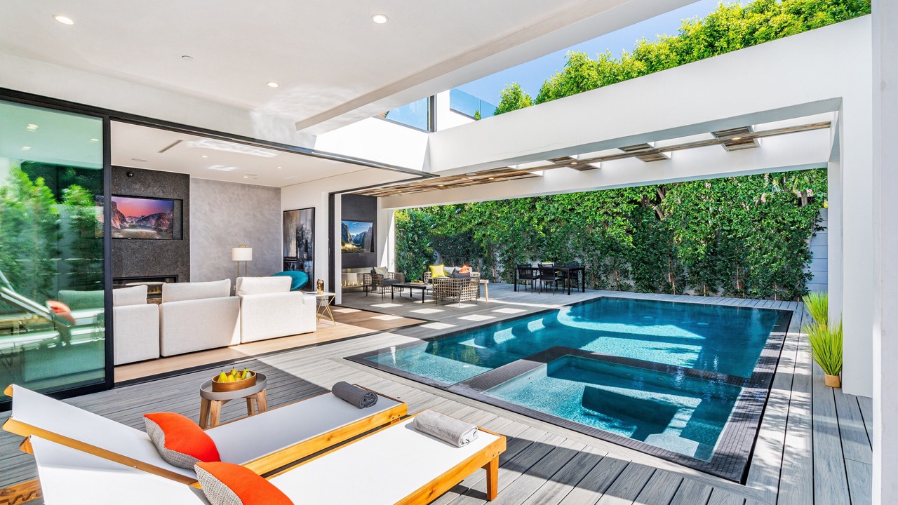 Photo of Outdoor in Beverly Hills