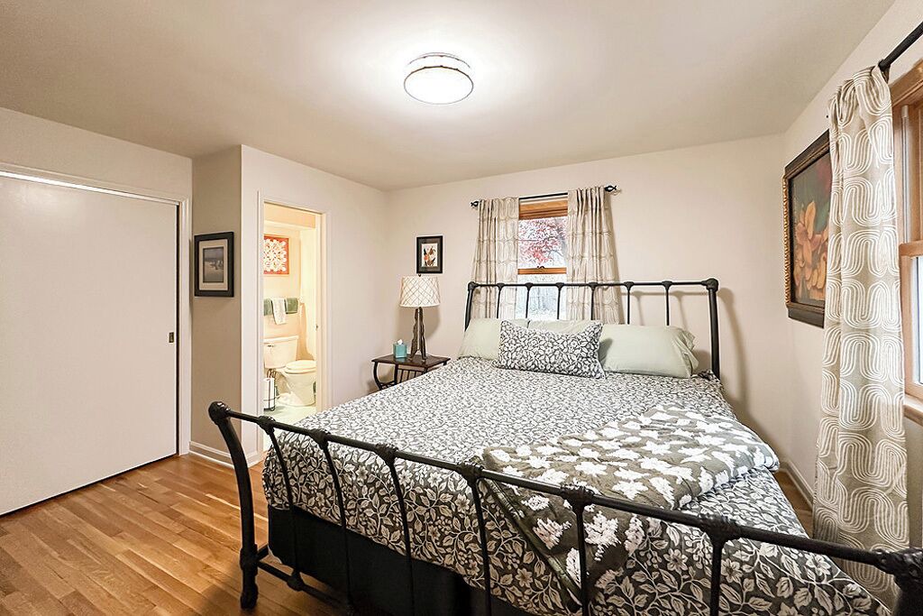 Photo of Bedroom in Bellevue